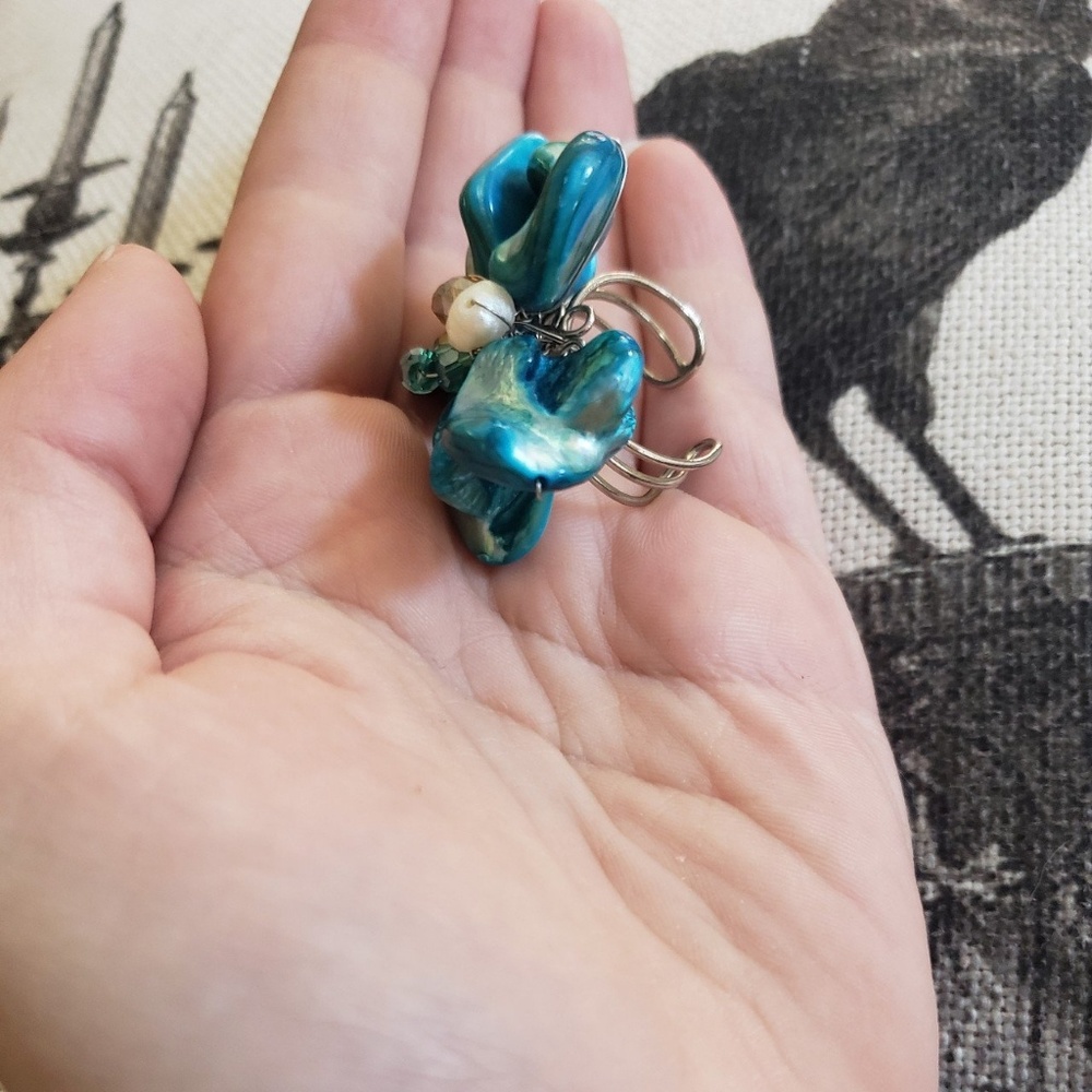Flower ring - Picture 3 of 3